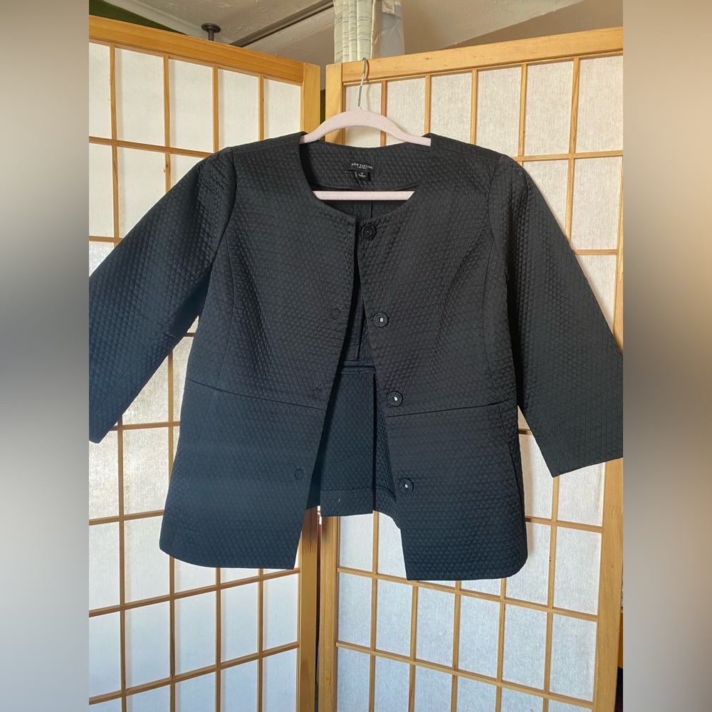 ANN TAYLOR • 
Jacket Blazer